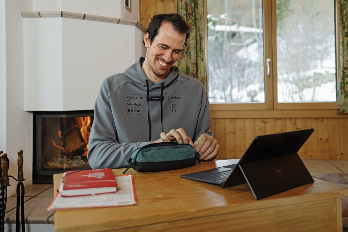 Ramon Zenhäusern skieur alpin études en économie OpenUni Suisse